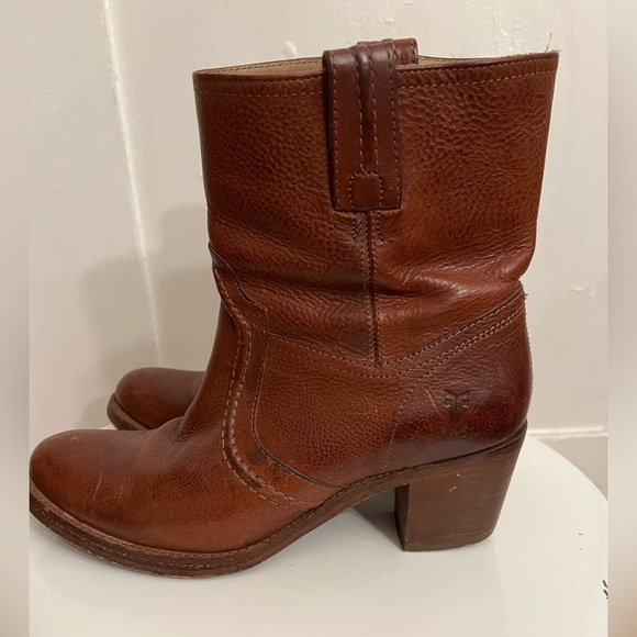 Frye Shoes - Frye Jean leather short boots. Size 8.5.